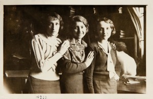 Fira Malemedzon (in the middle) with shop assistants inside the men’s garments shop in the Old Market Square. Poznan, 1933