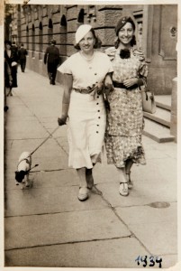 Fira Melamedzon with a Pole: Julia Kluz, Genia’s (Fira’school friend) mother. Poznan, Ratajczka Street by the University Library, 1934